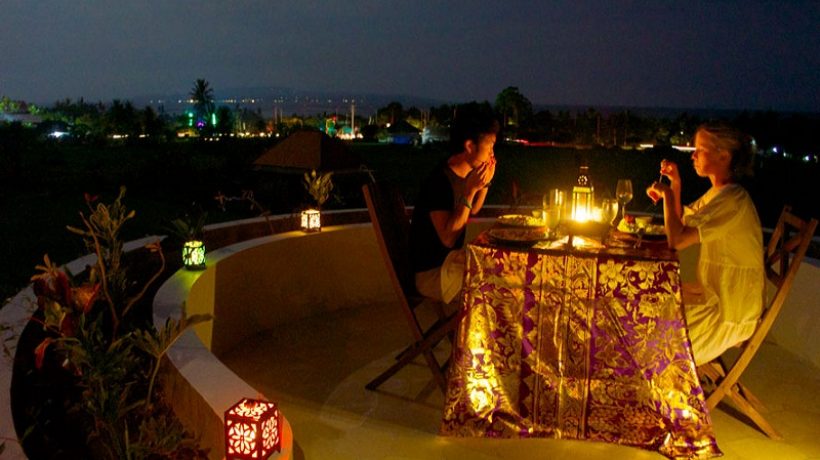 Romantic dinner on the roof