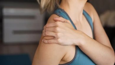 What's the difference between shoulder impingement and bursitis