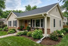 Learn what's included in a professional Trussville, AL gutter installation, from seamless troughs and downspouts to hidden hangers, end caps, and guards.